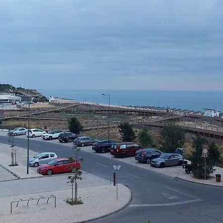 Espaco Completamente Novo. A Um Passo Do Mar. *