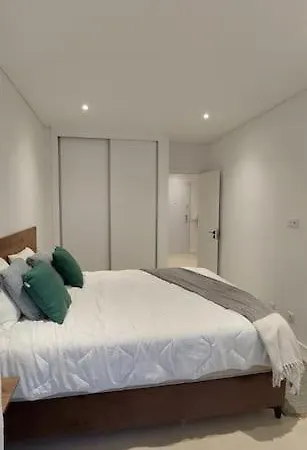 Apartamento Espaco Completamente Novo. A Um Passo Do Mar. *